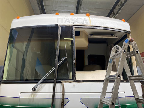 2004 Itasca Sunrise Windshield Replacement - New View Auto Glass