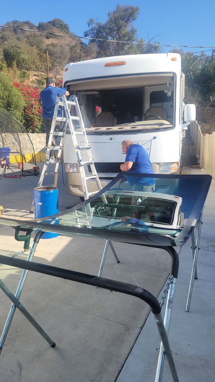 2010 Thor Hurricane windshield replacement