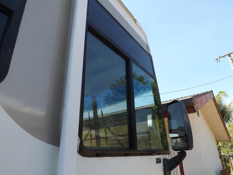 Winnebago RV window replacement in Hemet, CA